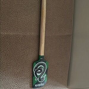 Williams Sonoma Green and Wood Spatula